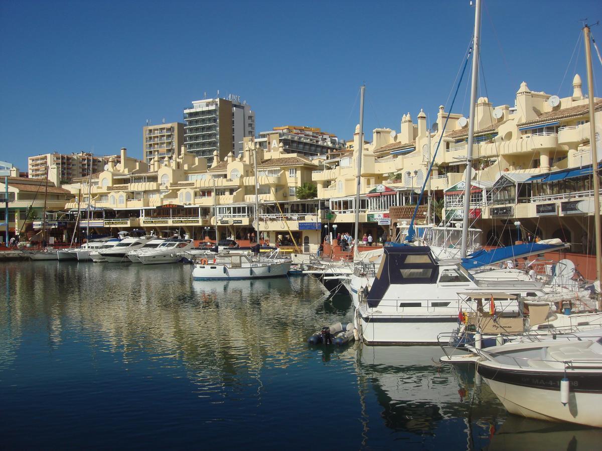 Apartamento Holidays On The Beach Torremolinos Kültér fotó