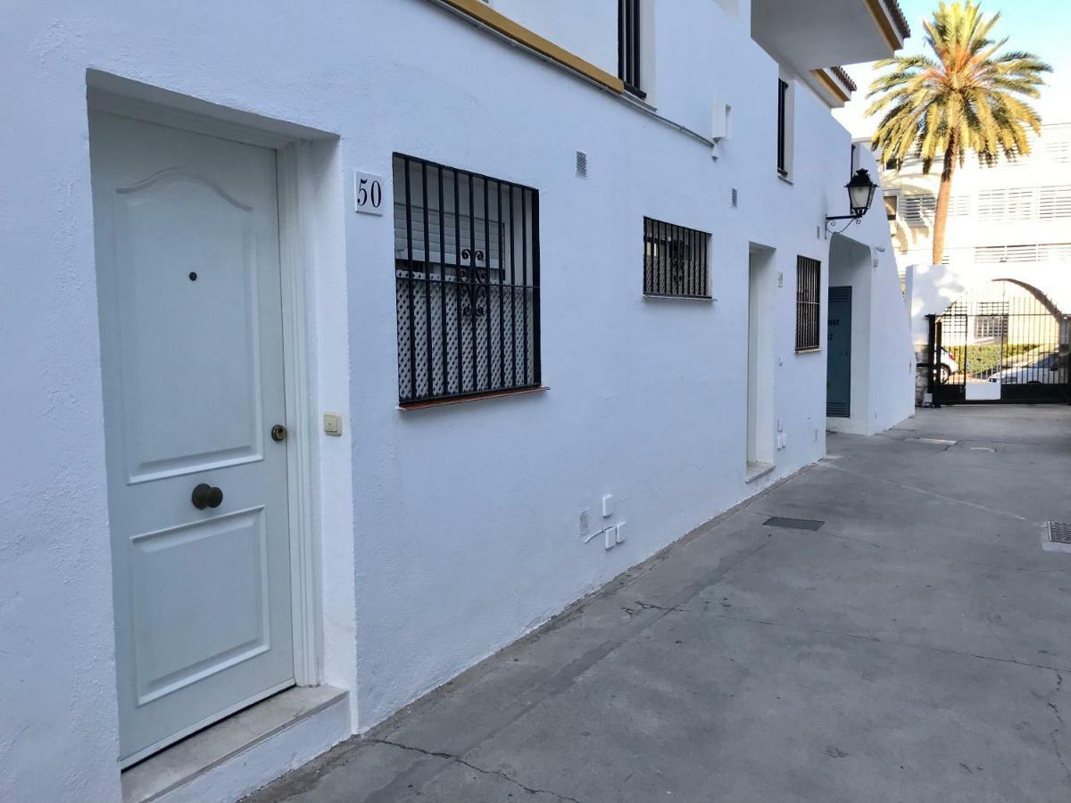 Apartamento Holidays On The Beach Torremolinos Kültér fotó