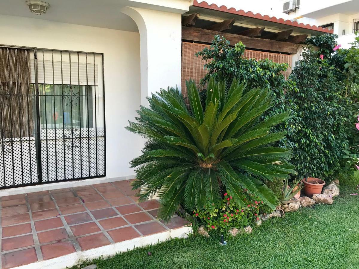 Apartamento Holidays On The Beach Torremolinos Kültér fotó